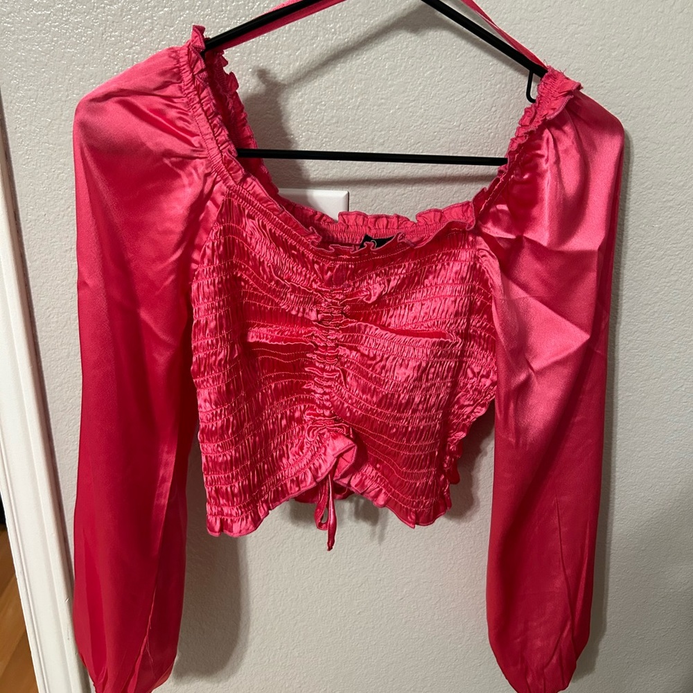 Medium hot pink top